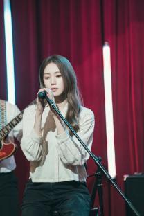 Lee Sung Kyung Is An Aspiring Singer And Lee Dong Wook&#8217;s First Love In &#8220;The Nice Guy” 3