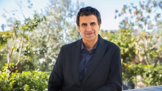 Portrait of Fernando Fernandez, Unilever's Chief Executive Officer.