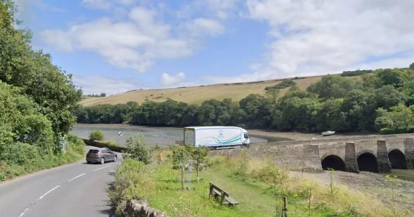 Major road near tourist hotspot CLOSED in both directions after early-morning crash as drivers warned about huge delays